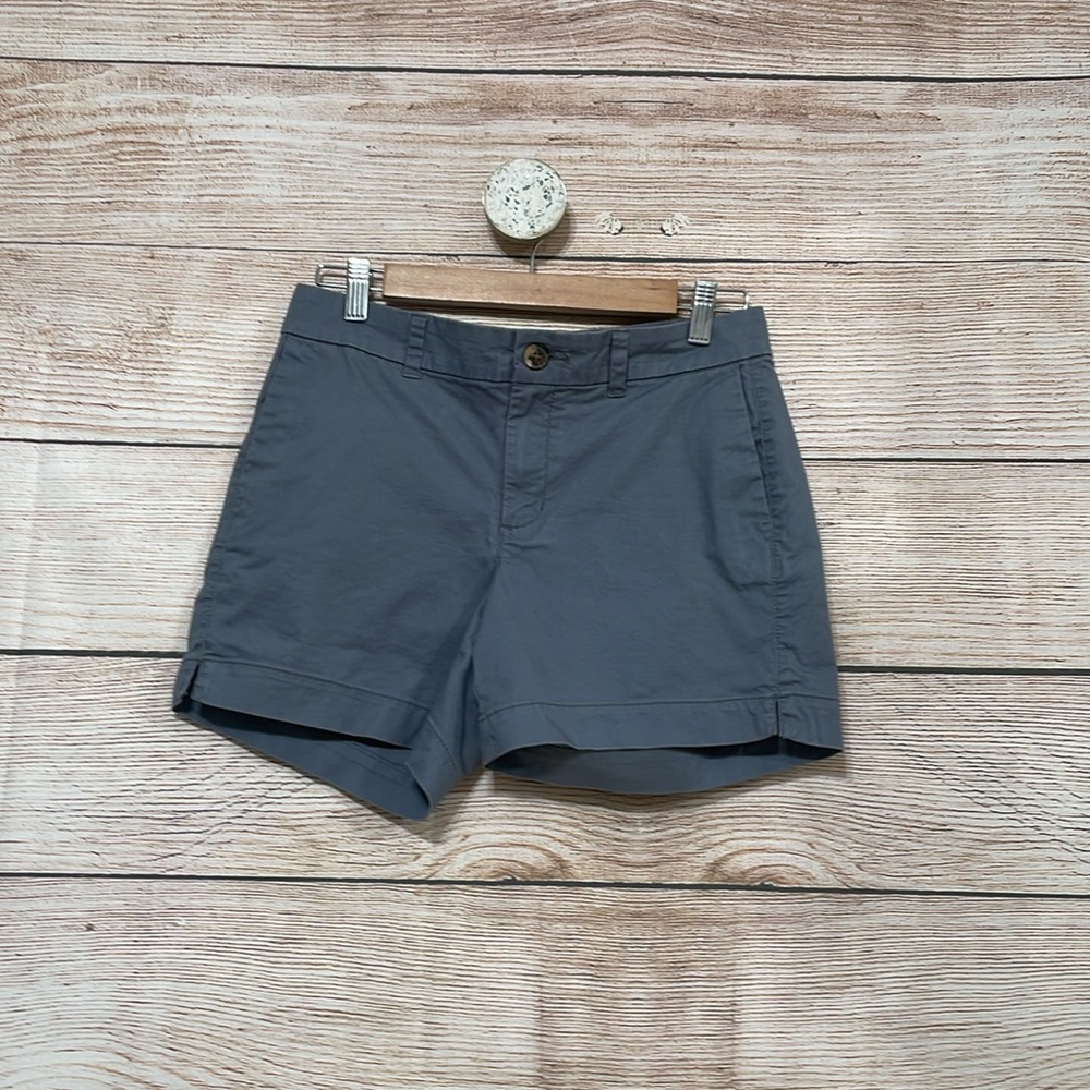 Woman’s Old Navy Small Gray Flat Front Shorts